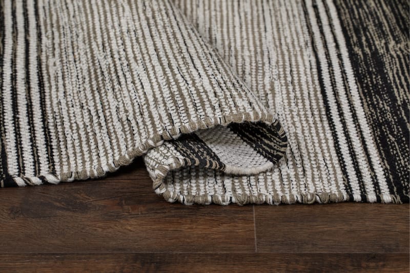 Merrie Tæppe 135x195 - Sort - Wiltontæpper - Små tæpper - Mønstrede tæpper