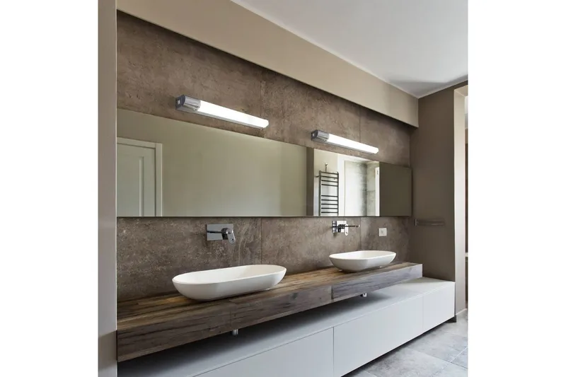 Spejlbelysning Eglo Tragacete 1 med Stik - Hvid/Sølv/Krom - Belysning - Badeværelsesbelysning