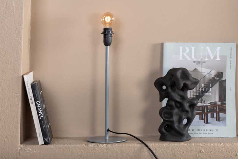 Decines Bordlampe - Mørkegrå - Vindueslampe på fod - Soveværelse lampe - Stuelampe - Sengelampe bord - Vindueslampe - Bordlampe