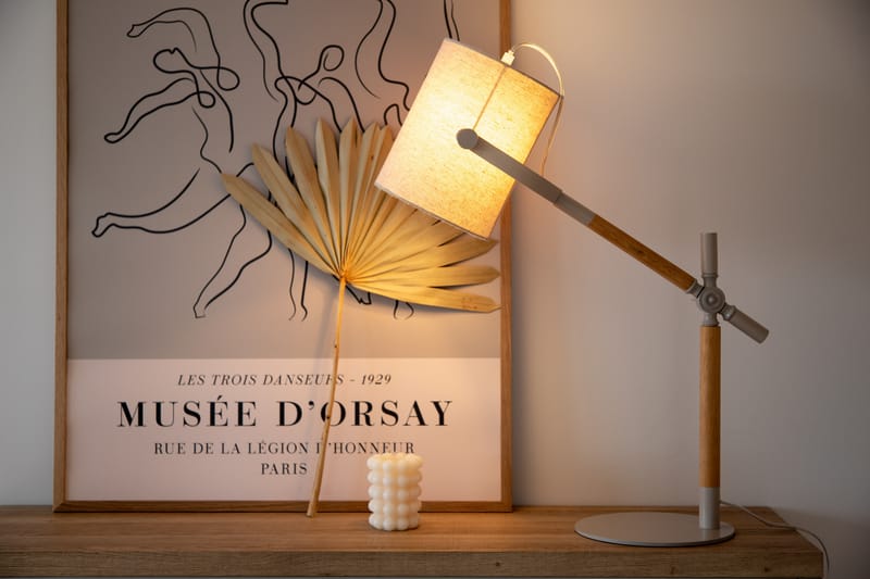 Dionysius Bordlampe - Linned/Natur/Beige/Hvid - Vindueslampe på fod - Soveværelse lampe - Stuelampe - Sengelampe bord - Vindueslampe - Bordlampe
