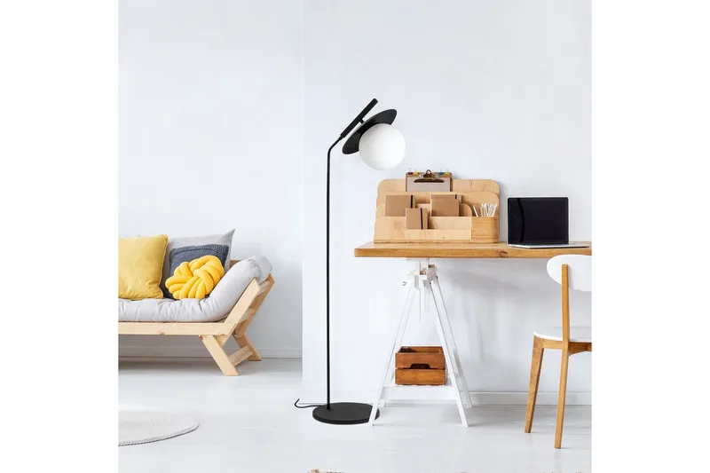 Gulvlampe Cartin Sort - Sort - Belysning - Lamper & indendørsbelysning - Soveværelse lampe