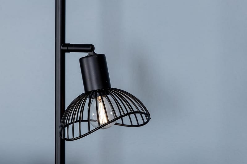 Jerit Gulvlampe LED Lille - Sort - Stuelampe - Gulvlampe & standerlampe - Soveværelse lampe - Trearmet gulvlampe