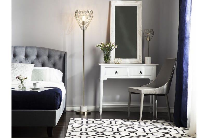 Mooni Gulvlampe 160 cm - Messing - Belysning - Lamper & indendørsbelysning - Gulvlampe & standerlampe