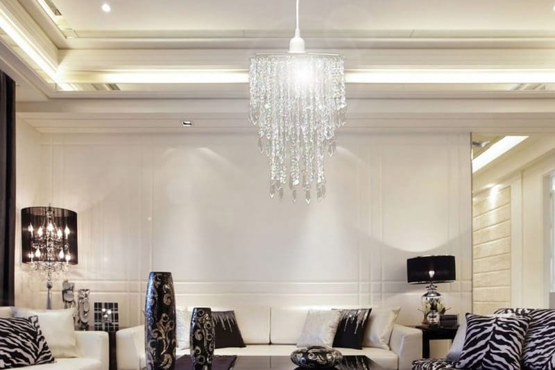 Krystalvedhængt Lysekrone Plast 22,5 X 30,5 Cm - gennemsigtig - Belysning - Lamper & indendørsbelysning - Loftlampe - Lysekroner