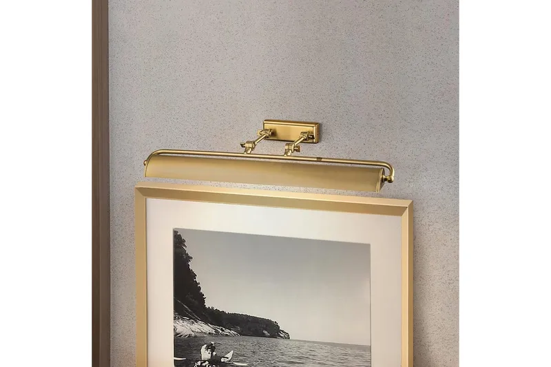 Billedlys Elstead Lighting Winchfield 703x127x318 mm, Aldret messing - 703x127x318 mm, Aldret messing - Belysning - Lamper & indendørsbelysning - Væglampe