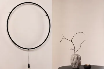 Sörmjöle x Josefin Lustig Væglampe 100 cm - Sort - Belysning - Lamper & indendørsbelysning - Væglampe - Vægplafond