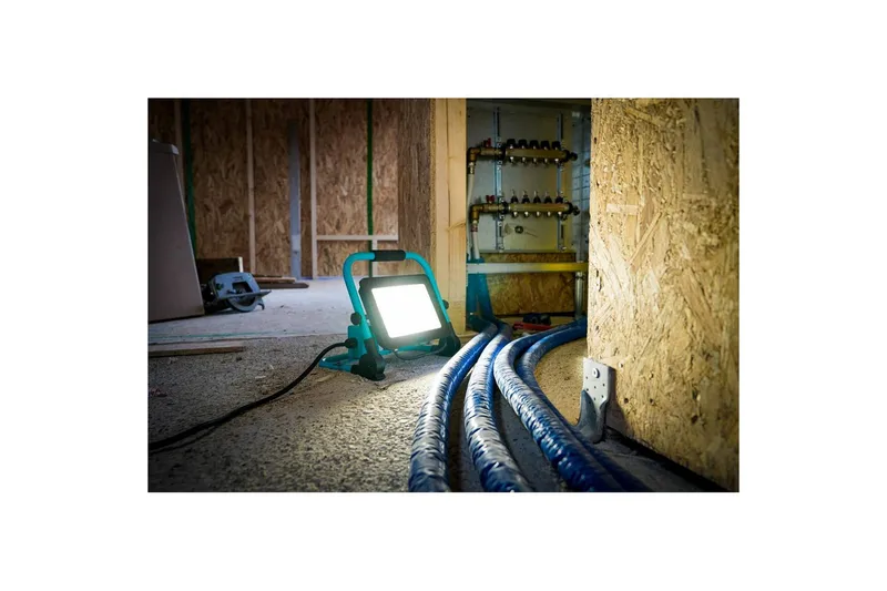 Arbejdsbelysning Eglo LED-Gulvstrålkaster 100W - Belysning - Lamper & indendørsbelysning - Bordlampe - Skrivebordslampe