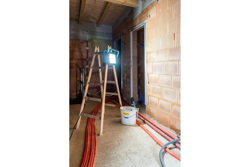 Arbejdsbelysning Eglo LED-Gulvstrålkaster 200W - Belysning - Lamper & indendørsbelysning - Bordlampe - Skrivebordslampe