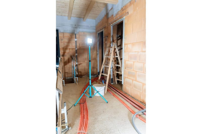 Arbejdsbelysning Eglo LED-Stativstrålkaster 52W - Belysning - Lamper & indendørsbelysning - Bordlampe - Skrivebordslampe