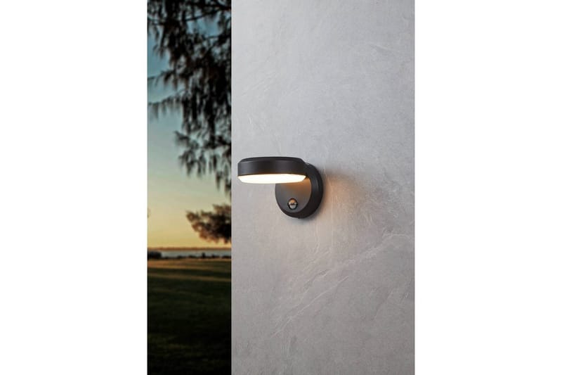 Væglampe Udendørsbelysning Eglo Fornaci med Sensor - Hvid/Sort - Belysning - Udendørs lamper & belysning - Nedgravningsspot - Havespot