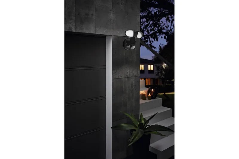 Vægstrålkaster Udendørsbelysning Eglo Pagino med Sensor og 2 Lamper - Sort - Belysning - Glødepærer & lyskilder - LED belysning - LED-spotlight