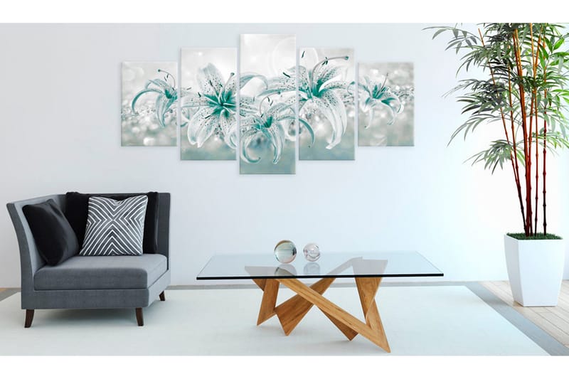Billede Sapphire Lilies 100x50 - Artgeist sp. z o. o. - Boligtilbehør - Billeder & kunst - Billeder på lærred
