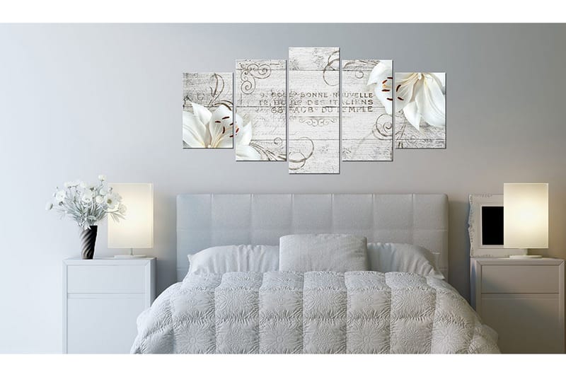 Billede White Lilies On Wood 100x50 - Artgeist sp. z o. o. - Boligtilbehør - Billeder & kunst - Billeder på lærred