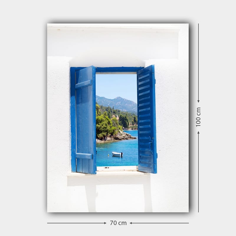 Lærred 70x100 cm - Åben vinduesskodde giver udsigt over en blå sø og det omkringliggende grønt - Blå / Grøn / Hvid - Boligtilbehør - Billeder & kunst - Billeder på lærred