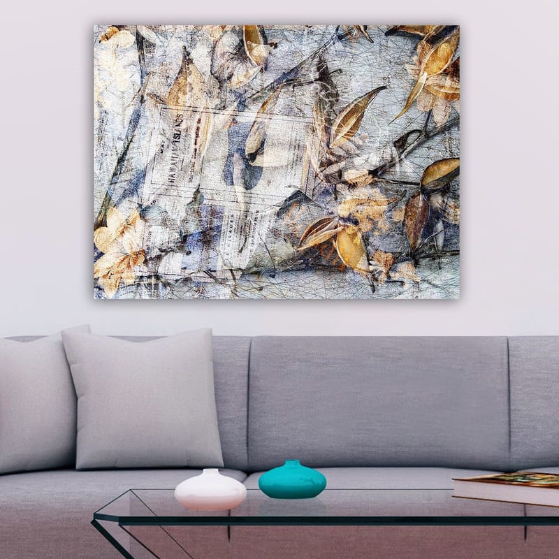 Lærred 70x100 cm - Abstrakt komposition af blade og avispapir, der skaber en følelse af natur og tidens gang - Grå / Beige / Brun - Boligtilbehør - Billeder & kunst - Billeder på lærred