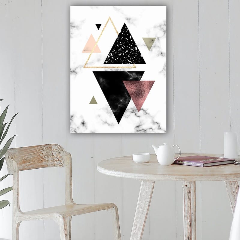 Lærred 70x100 cm - Abstrakt komposition af trekanter i forskellige former og farver - Sort / Pink / Guld - Boligtilbehør - Billeder & kunst - Billeder på lærred