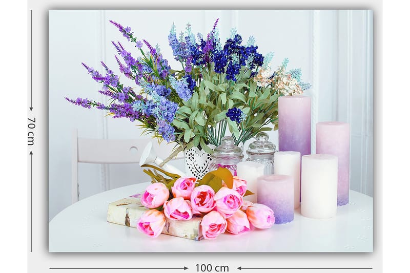 Lærred 70x100 cm - Blomsterarrangement med lyserøde roser og lilla blomster i en hvid vase - Lyserød / Lilla / Grøn - Boligtilbehør - Billeder & kunst - Billeder på lærred