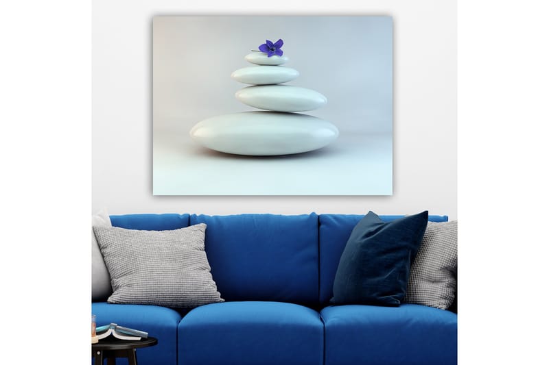 Lærred 70x100 cm - Bunke af hvide sten med en lilla blomst på toppen - Hvid / Lilla - Boligtilbehør - Billeder & kunst - Billeder på lærred