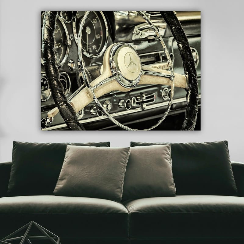 Lærred 70x100 cm - Detaljeret nærbillede af rat og instrumentbræt i en klassisk bil - Sølv / Sort / Beige - Boligtilbehør - Billeder & kunst - Billeder på lærred