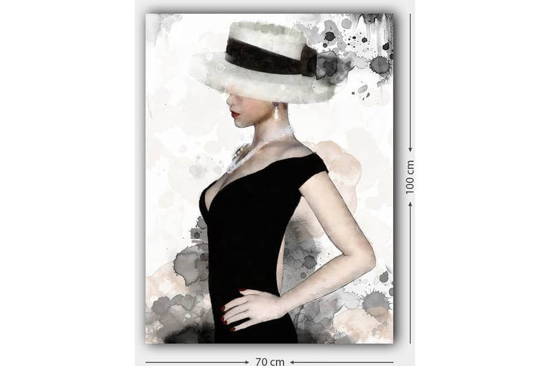 Lærred 70x100 cm - Elegant kvinde i sort kjole med stor hat, der fremhæver hendes stil og skønhed - Sort / Grå / Beige - Boligtilbehør - Billeder & kunst - Billeder på lærred