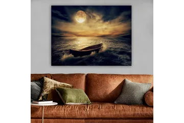 Lærred 70x100 cm - En ensom båd glider hen over en spejlblank sø under en stor, lysende måne - Mørkeblå / Gylden / Grå - Boligtilbehør - Billeder & kunst - Billeder på lærred