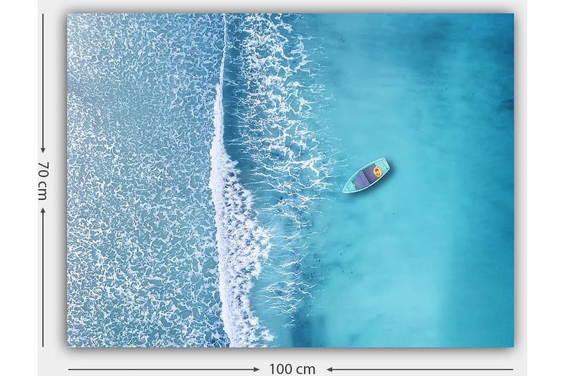 Lærred 70x100 cm - Ensom båd på et klart, turkisblåt hav med hvide bølger, der ruller ind mod kysten - Turkis / Hvid - Boligtilbehør - Billeder & kunst - Billeder på lærred