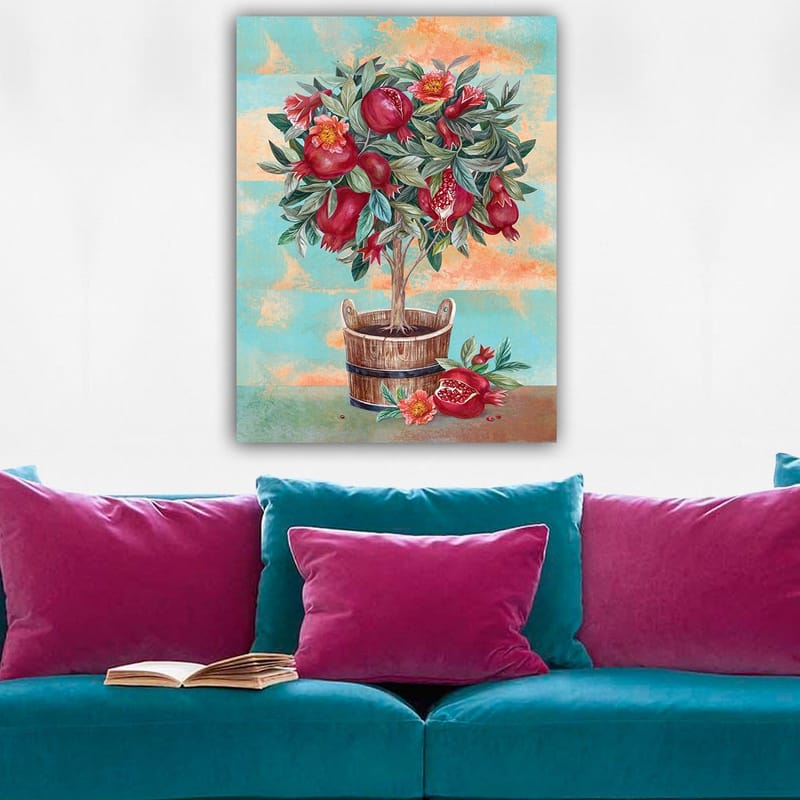 Lærred 70x100 cm - Et frugttræ med granatæbler og blomster i en træpotte - Rød / Grøn / Brun - Boligtilbehør - Billeder & kunst - Billeder på lærred