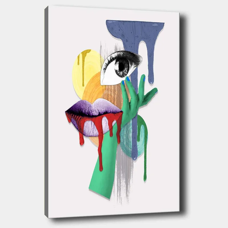 Lærred 70x100 cm - Et surrealistisk portræt med et øje, læber og en hånd i livlige farver, Grøn / Lilla / Rød