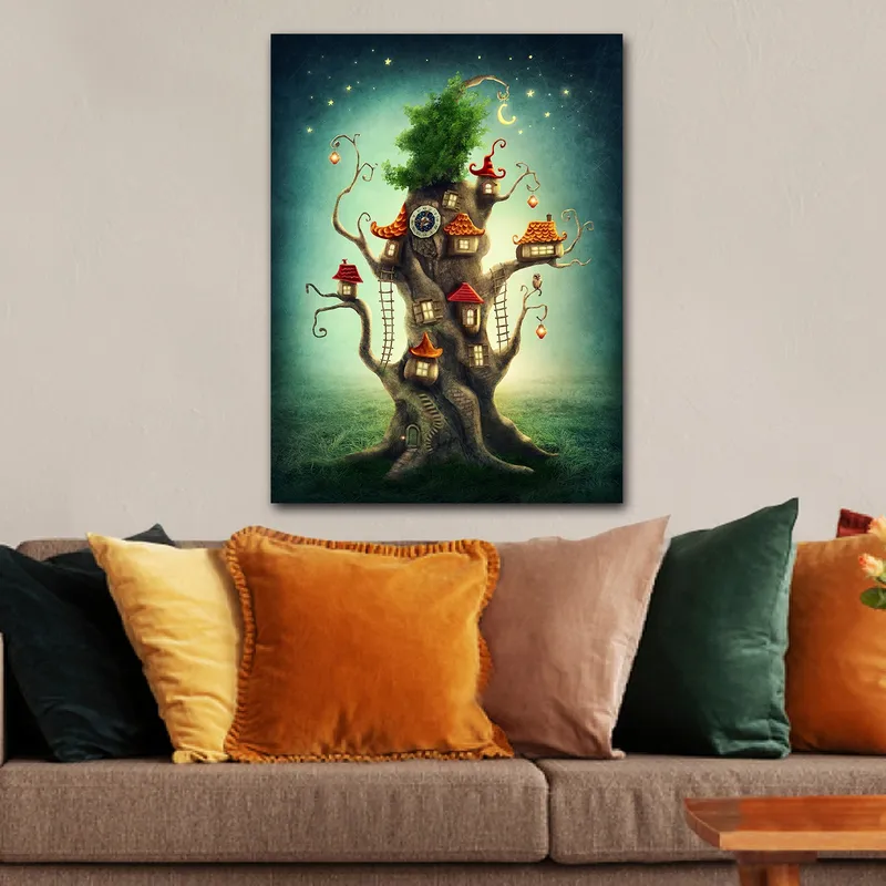 Lærred 70x100 cm - Fantasifuldt trætryk med små huse og en frodig krone - Brun / Grøn / Rød - Boligtilbehør - Billeder & kunst - Billeder på lærred