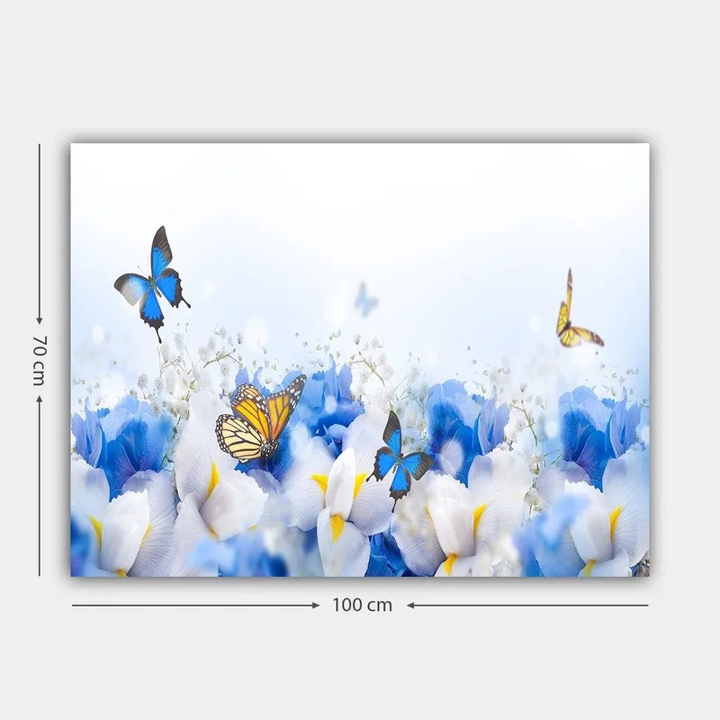 Lærred 70x100 cm - Farverig komposition af sommerfugle, der svæver over hvide og blå blomster - Blå / Hvid / Gul - Boligtilbehør - Billeder & kunst - Billeder på lærred