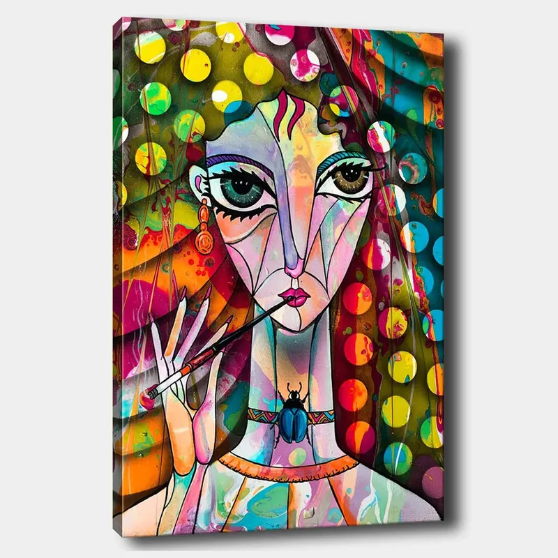 Lærred 70x100 cm - Farverig kvinde med store øjne, der holder en pensel og har en skulpturel frisure, Grøn / Lyserød / Blå