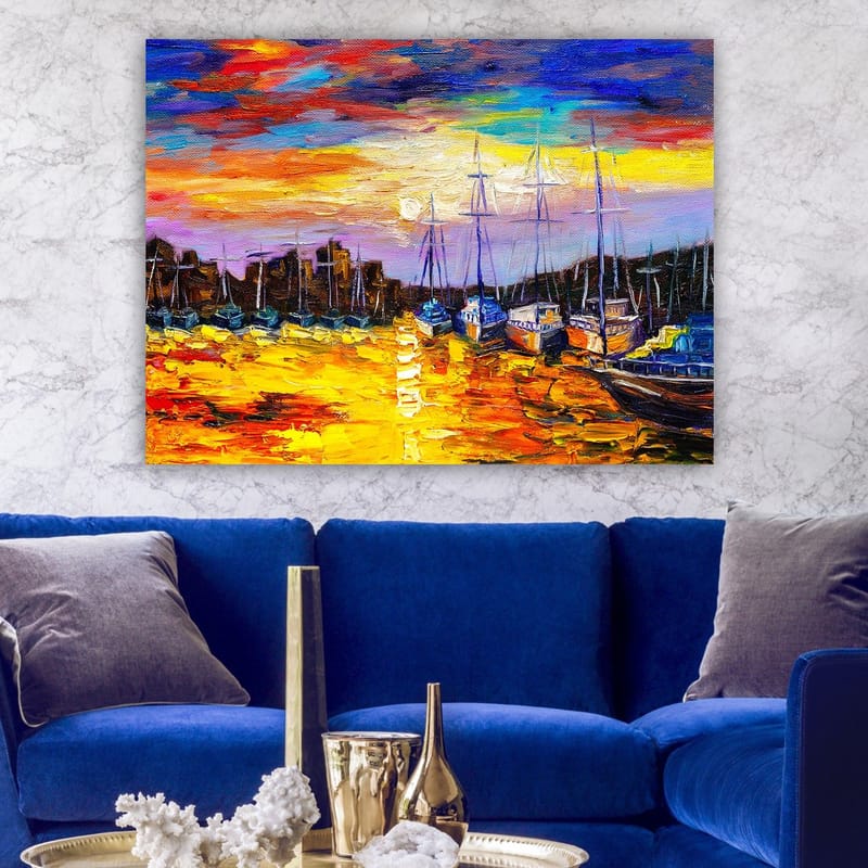 Lærred 70x100 cm - Farverigt havnescene med sejlbåde spejlet i vandet under en solnedgang - Guld / Blå / Orange - Boligtilbehør - Billeder & kunst - Billeder på lærred