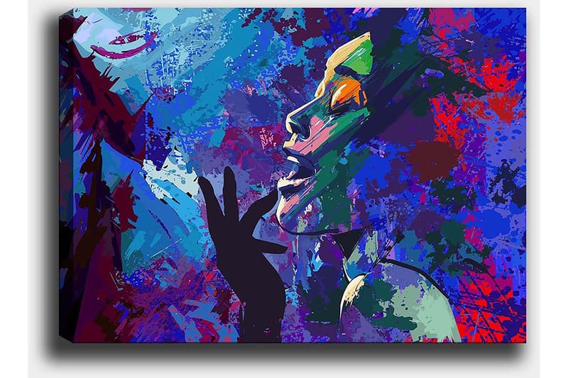 Lærred 70x100 cm - Farverigt og udtryksfuldt portrætmaleri af en kvinde, der gestikulerer med hånden op mod ansigtet - Blå / Grøn / Lilla - Boligtilbehør - Billeder & kunst - Billeder på lærred