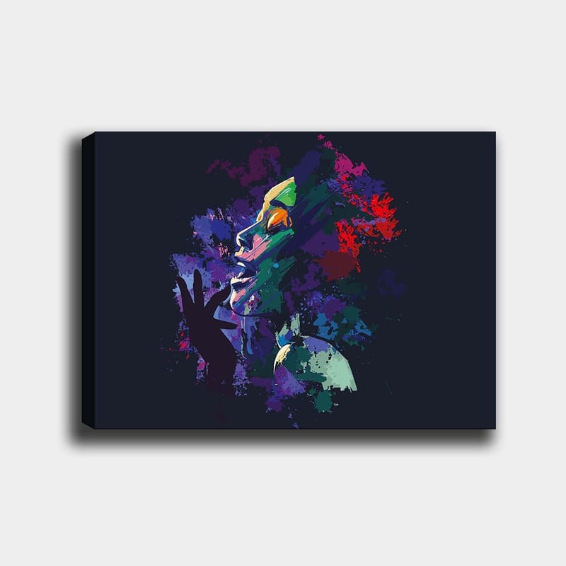 Lærred 70x100 cm - Farverigt og udtryksfuldt portræt af en kvinde, der synger med passion, Lilla / Grøn / Rød