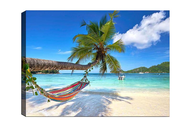 Lærred 70x100 cm - Hængekøje mellem palmer på en tropisk strand med klart blåt hav, Grøn / Blå / Beige