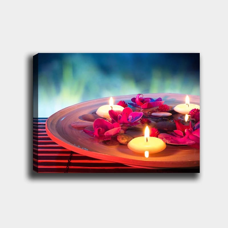 Lærred 70x100 cm - Harmonisk skål med svævende blomster og stearinlys, der skaber en fredelig atmosfære, Lyserød / Hvid / Brun