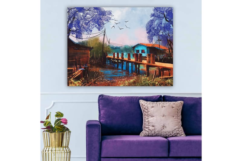 Lærred 70x100 cm - Idyllisk landskabsmaleri med en mole, der strækker sig over en rolig vandoverflade, omgivet af farverige huse og træer i lilla nuancer, Lilla / Blå / Brun