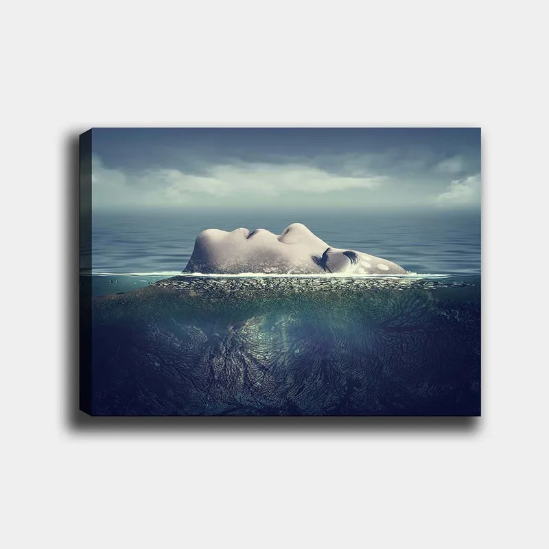 Lærred 70x100 cm - Kvinde flyder på vandoverfladen med en drømmende og rolig atmosfære, Blå / Grøn / Beige