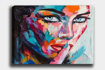 Lærred 70x100 cm - Kvinde med et mystisk blik, der holder en finger til læberne i en stille gestus - Blå / Rød / Orange - Boligtilbehør - Billeder & kunst - Billeder på lærred
