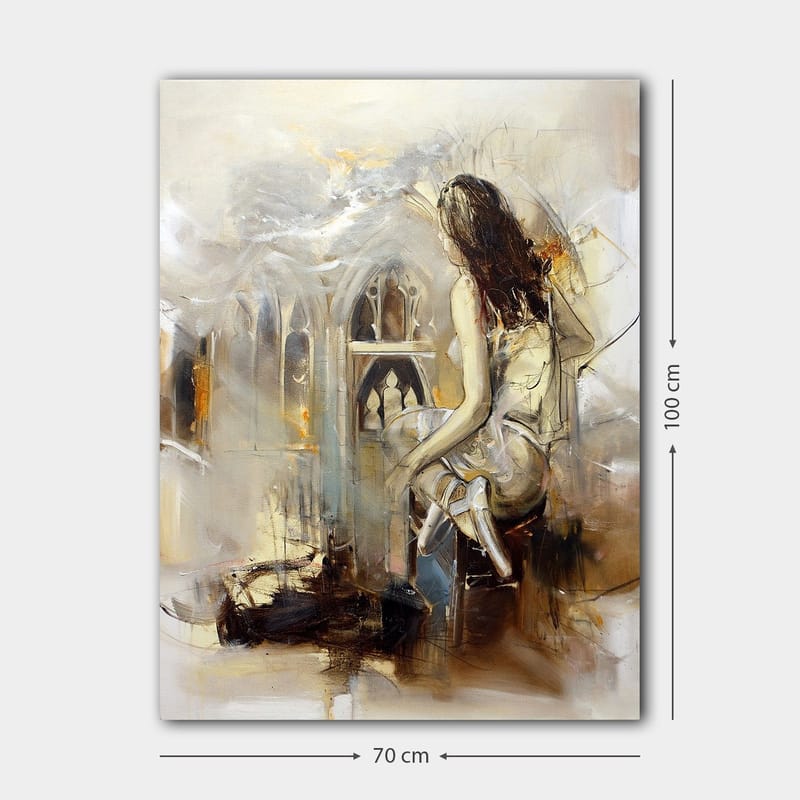Lærred 70x100 cm - Kvinde sidder på en bænk og kigger ud mod gotisk arkitektur - Beige / Brun / Guld - Boligtilbehør - Billeder & kunst - Billeder på lærred