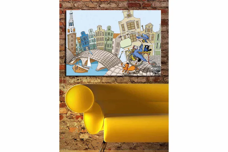 Lærred 70x100 cm - Kvinde på cykel med hund og kat, omgivet af farverige huse og en bro - Blå / Grøn / Orange - Boligtilbehør - Billeder & kunst - Billeder på lærred