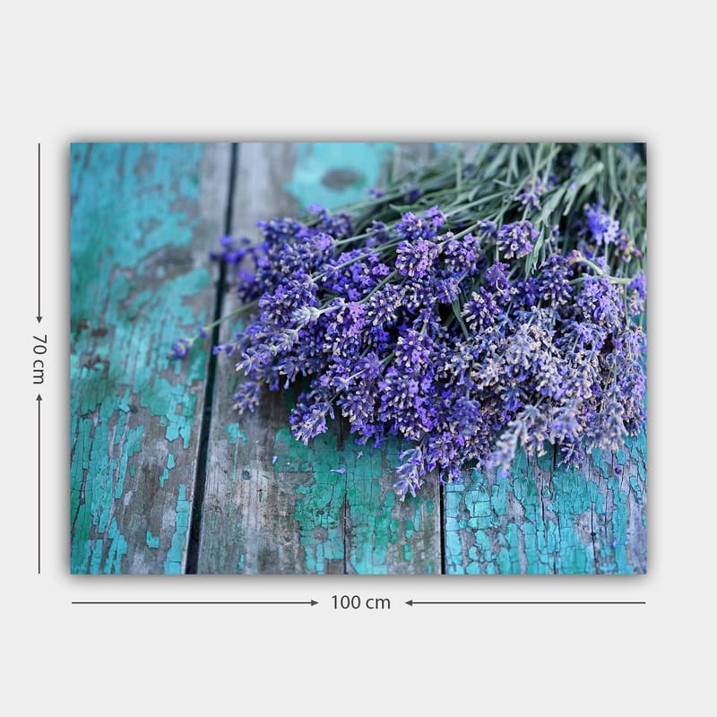 Lærred 70x100 cm - Lavendelbuket placeret på en slidt, turkis træoverflade - Lilla / Turkis - Boligtilbehør - Billeder & kunst - Billeder på lærred