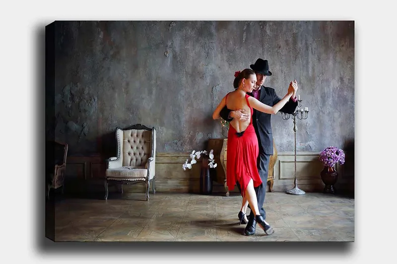 Lærred 70x100 cm - Lidenskabelig tango mellem to dansere i elegant tøj, Rød / Sort