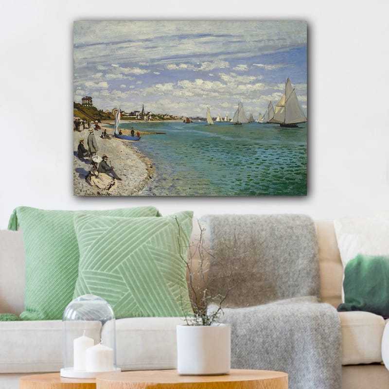 Lærred 70x100 cm - Livlig strandscene med sejlbåde, der glider hen over vandet - Blå / Hvid / Grøn - Boligtilbehør - Billeder & kunst - Billeder på lærred