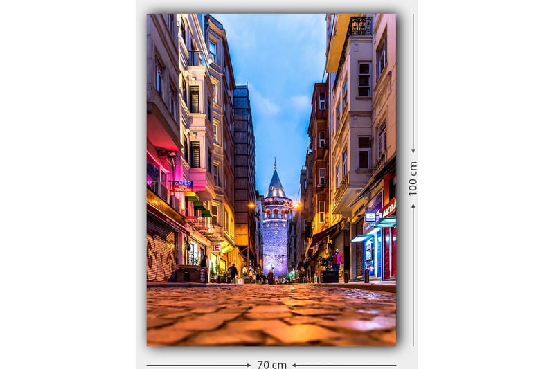 Lærred 70x100 cm - Livligt bybillede med Galatatårnet som hovedfokus i en smal gade - Blå / Orange / Lilla - Boligtilbehør - Billeder & kunst - Billeder på lærred