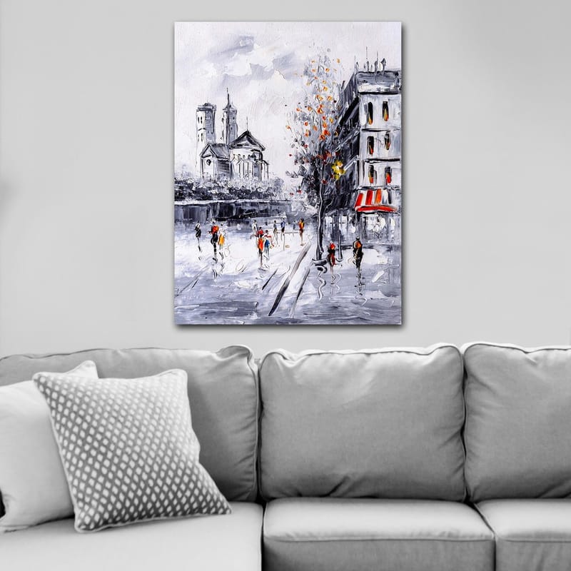 Lærred 70x100 cm - Livligt bybillede med mennesker, der går foran en kirke og bygninger i et efterårsmiljø - Grå / Orange / Sort - Boligtilbehør - Billeder & kunst - Billeder på lærred