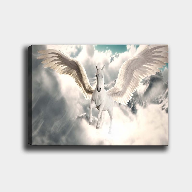 Lærred 70x100 cm - Majestætisk vinget enhjørning svæver gennem skyerne, Hvid / Lyseblå / Grå