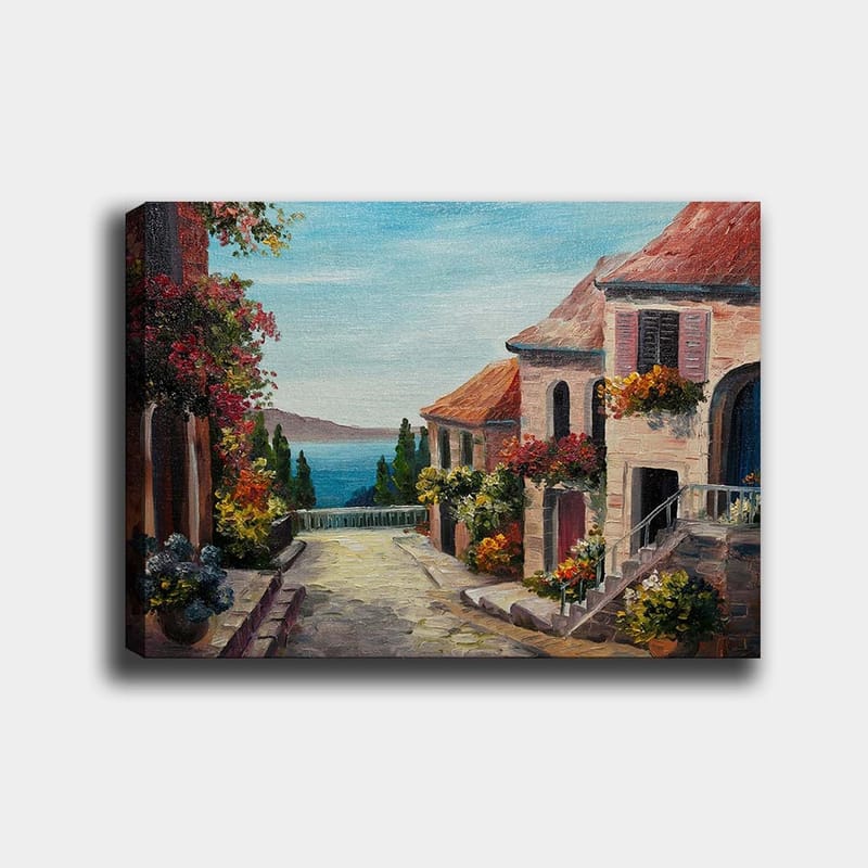Lærred 70x100 cm - Malerisk gade med blomster og huse ved havet, Blå / Terrakotta / Grøn