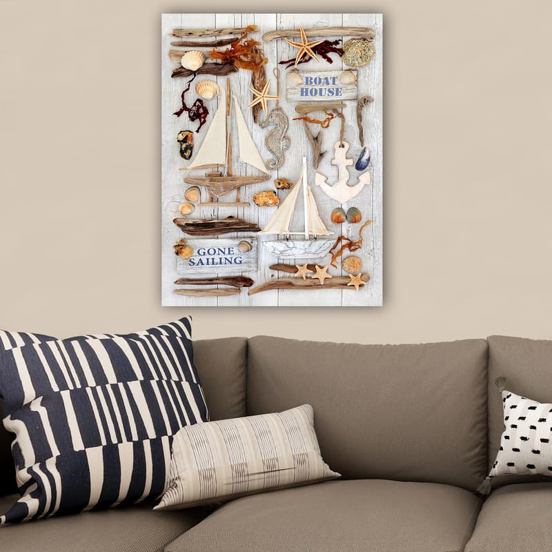 Lærred 70x100 cm - Maritim komposition med sejlbåde, skaller og søstjerner, der skaber en sommerlig atmosfære - Beige / Brun / Blå - Boligtilbehør - Billeder & kunst - Billeder på lærred