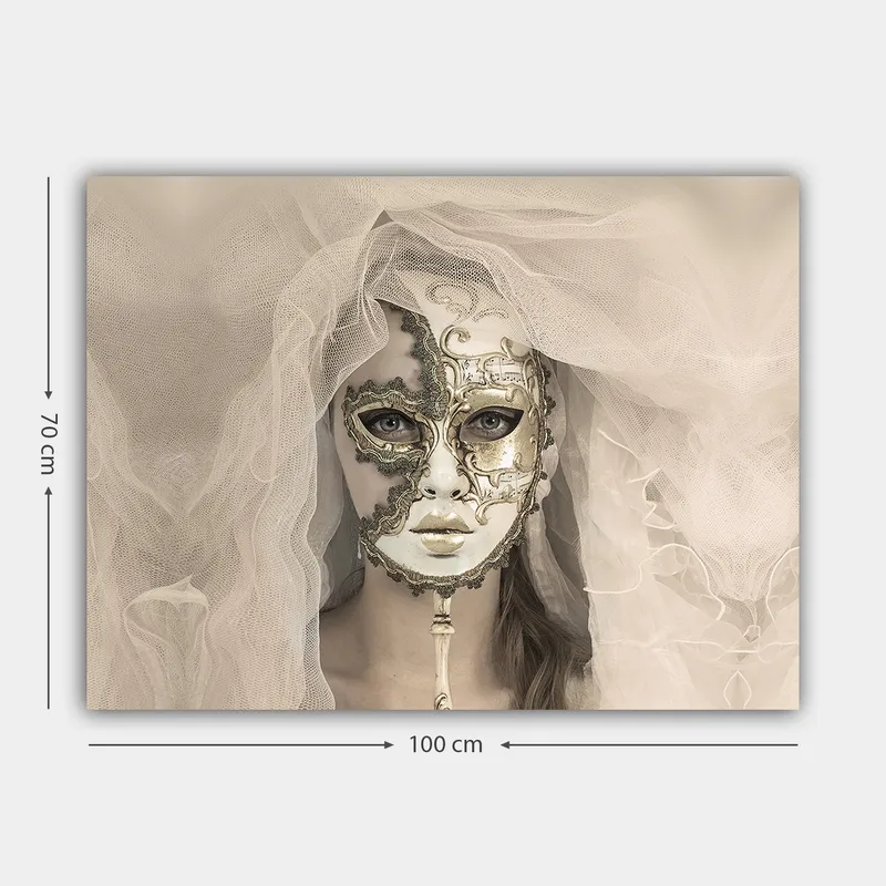 Lærred 70x100 cm - Mystisk kvinde med detaljeret maske og slør skaber en drømmeagtig atmosfære - Hvid / Guld / Sort - Boligtilbehør - Billeder & kunst - Billeder på lærred